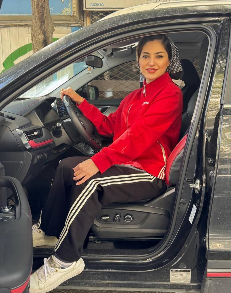 ست سويشرت شلوار گلدوزي پروانه